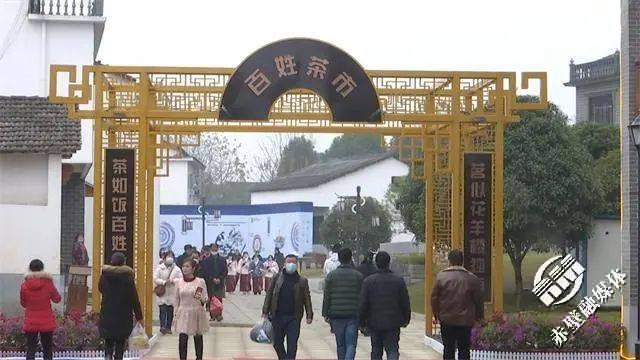 　　▲羊楼洞古镇上游客如潮