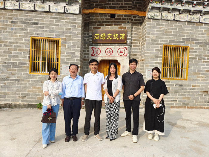 湖北茶叶网团队考察麻城龟峰岩绿