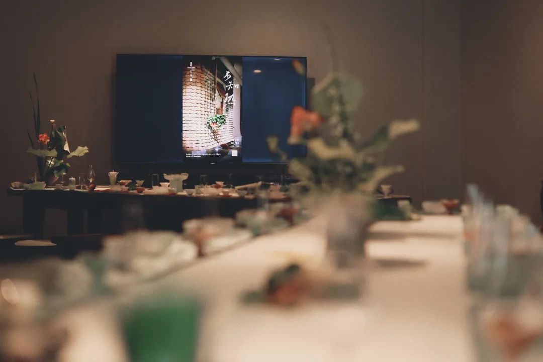 怀化国际陆港首趟茶叶货运专列启程