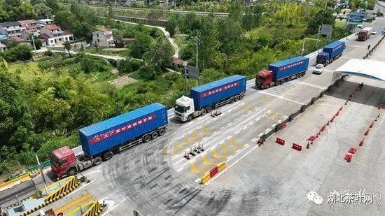 湖北英山茶企首批160吨红茶搭承中欧班列“走”出国门 